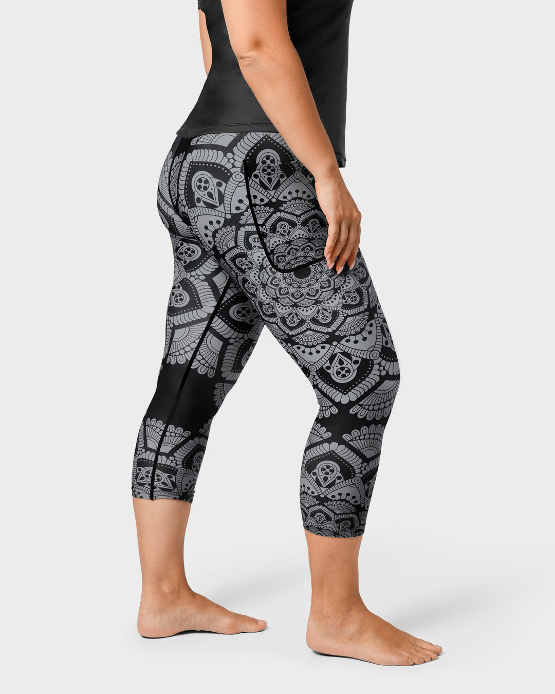 Signature Dark Mandala Capri