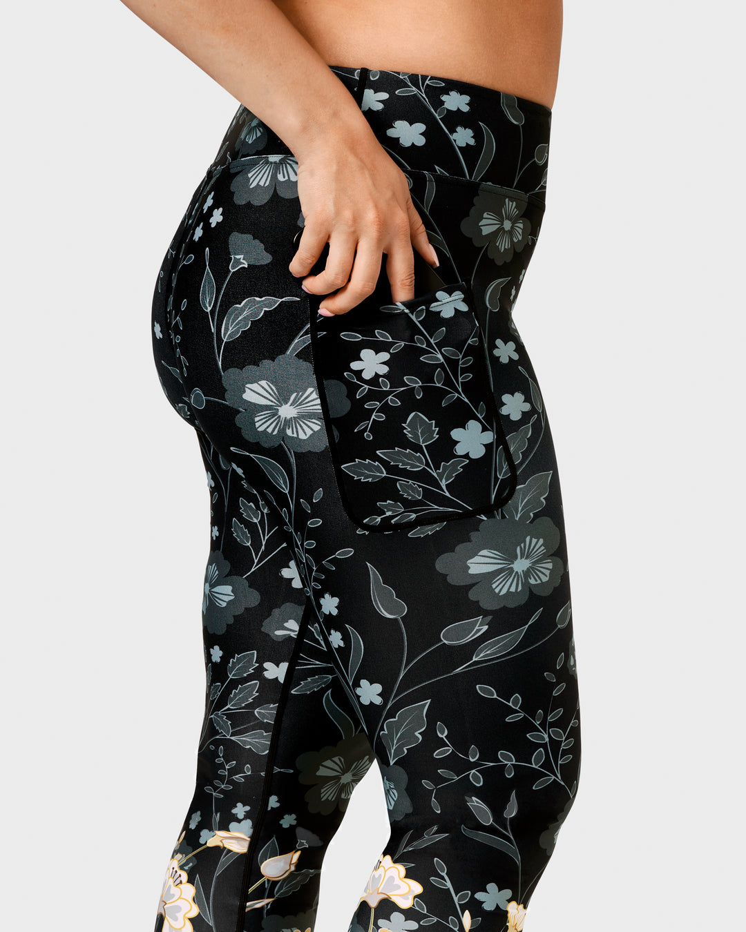 Signature Elegant Floral Leggings