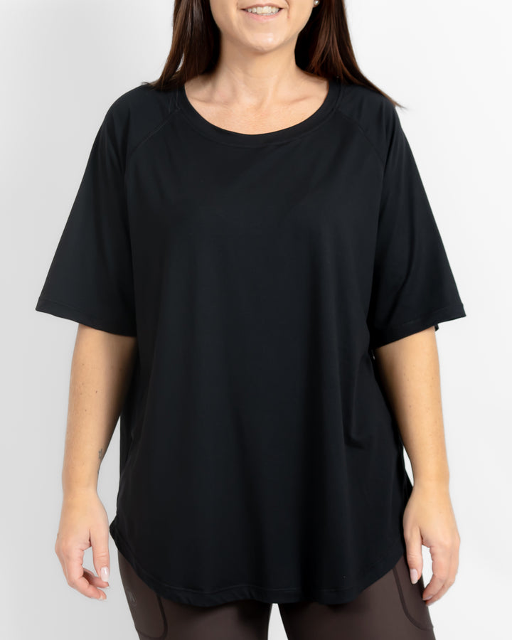 Mira Oversized Black T-Shirt