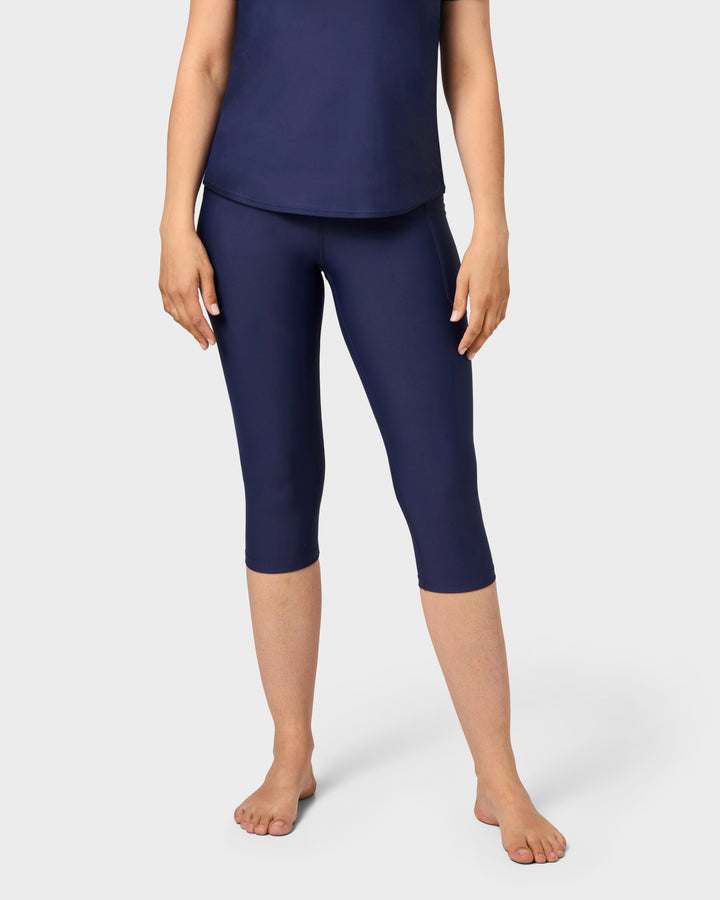 Signature Navy Capri